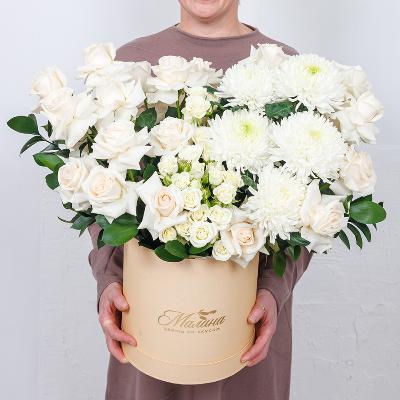Цветы в шляпных коробках - заказать доставку в Екатеринбурге.